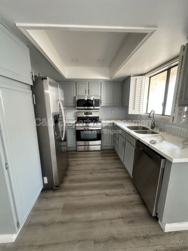 Building Photo - 8219 Rosemead Blvd