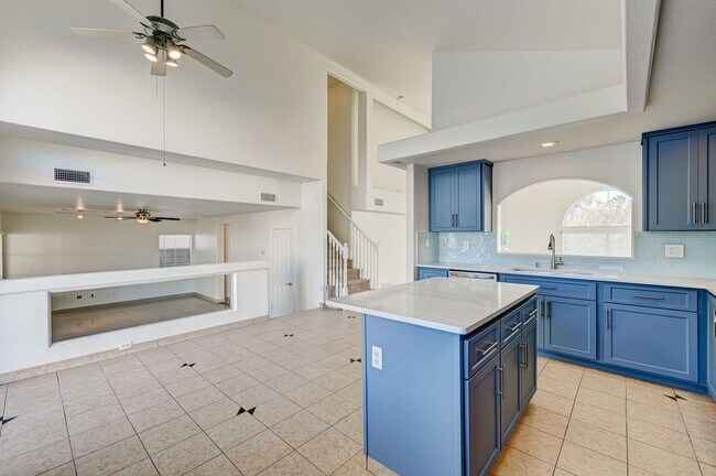 Building Photo - Tri-Level Home with Pool & Spa in Henderson, 89074