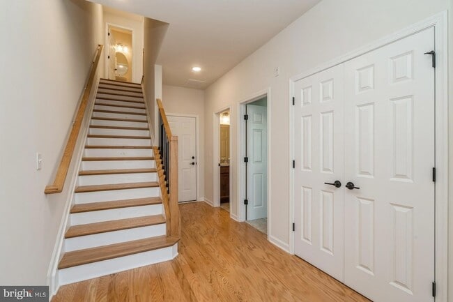 Building Photo - 103 Vaughn Dr Ext