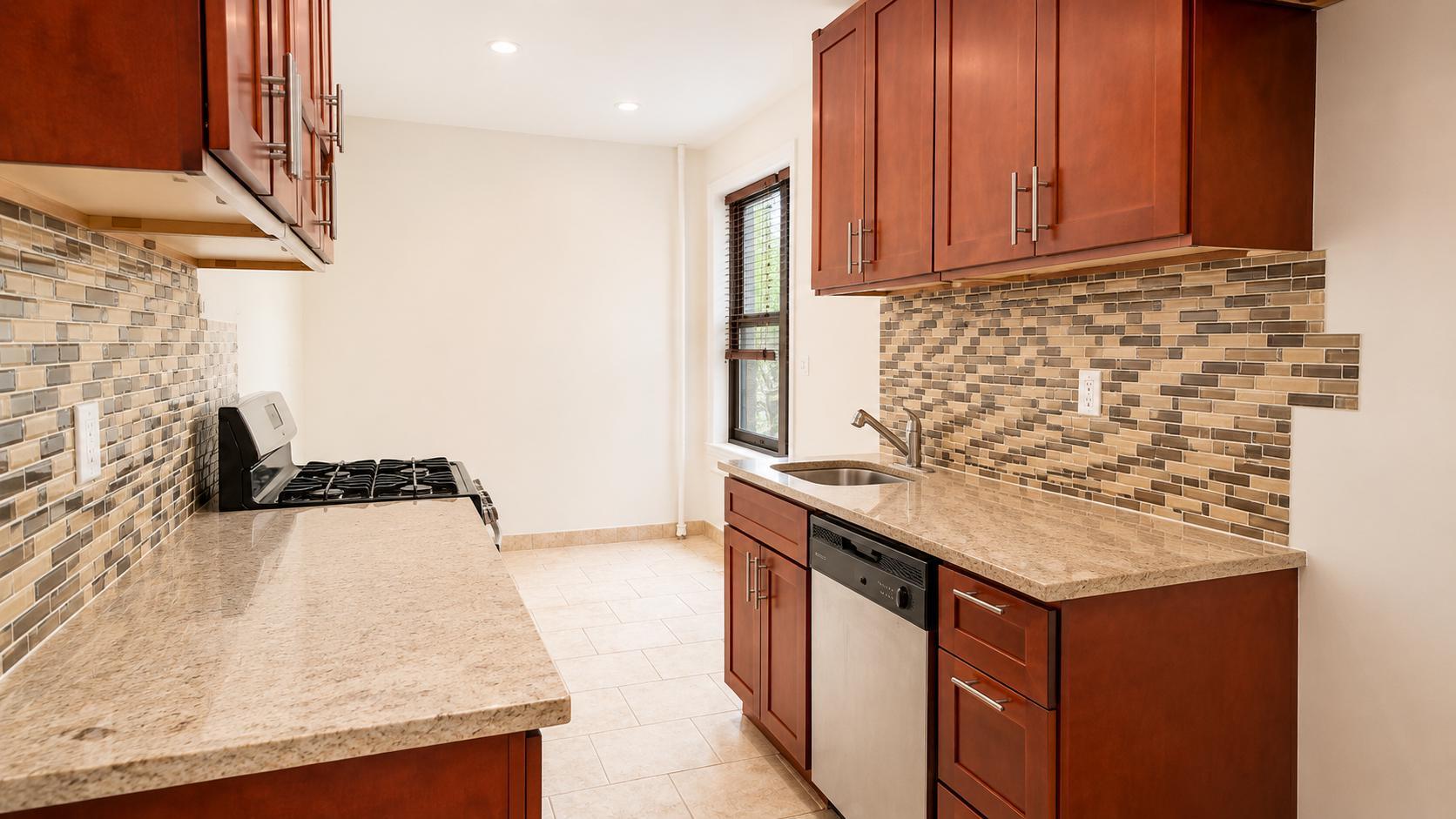 Building Photo - 30 Dongan Pl