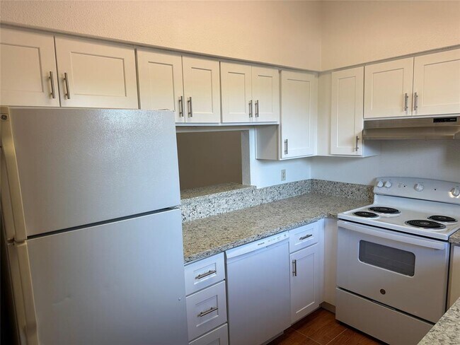 Building Photo - 3150 Walnut Bend Ln