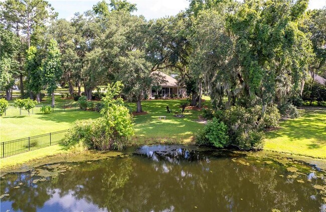 Building Photo - 111 Chinquapin Dr