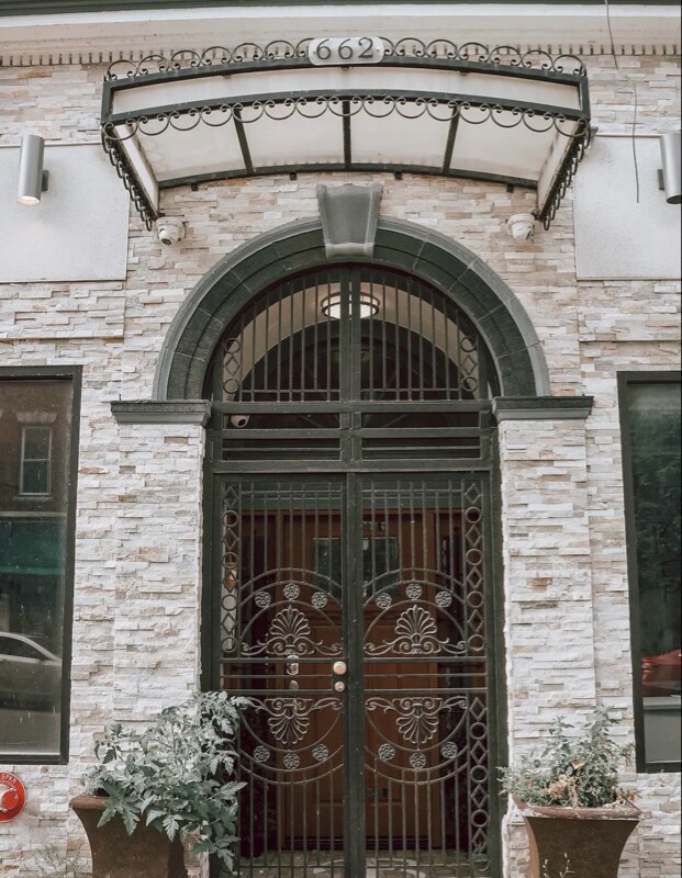 Building Photo - 662 Bleecker St