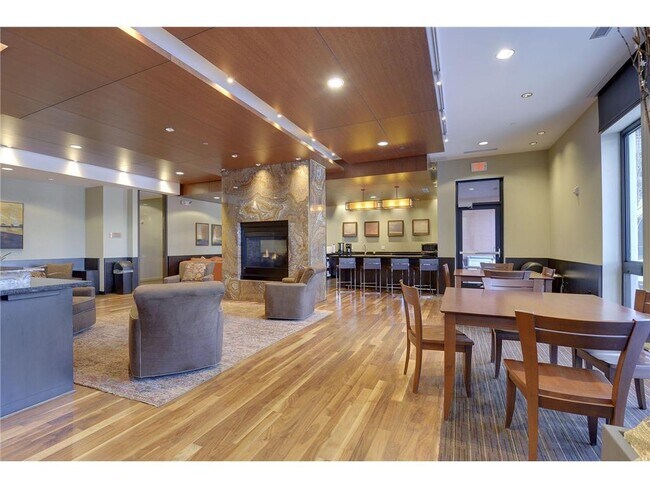 Building Photo - 4730 Park Commons Dr