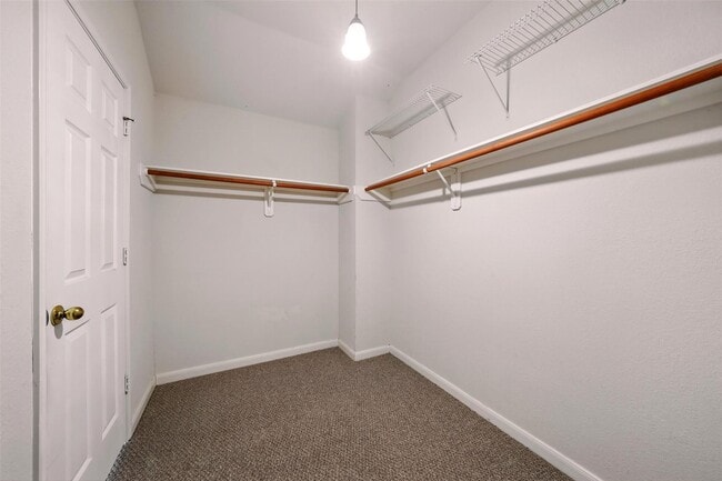 Building Photo - 21550 Elm Hurst Ln