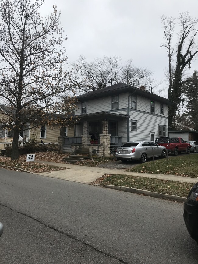 Building Photo - 712 E 2nd St