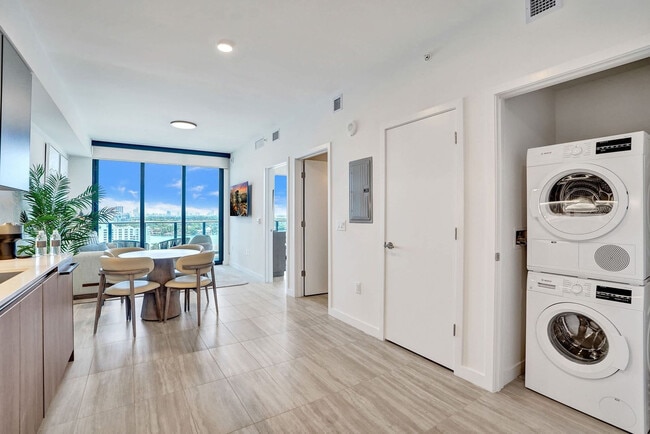 Building Photo - 7144 Byron Ave