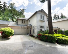 Building Photo - 9808 NE 130th Pl