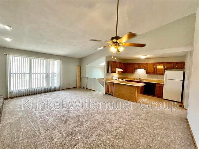 Building Photo - 716 Ganim Dr
