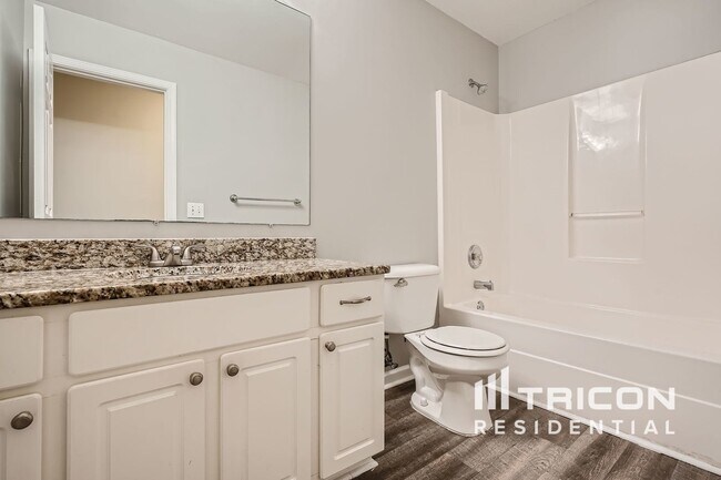 Building Photo - 150 Heathridge Dr