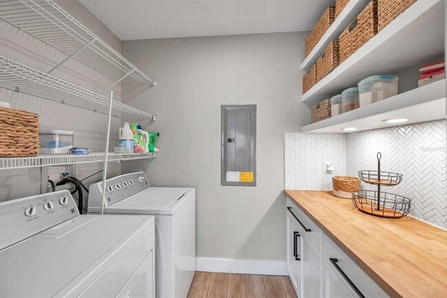 Building Photo - 10635 Marsha Dr