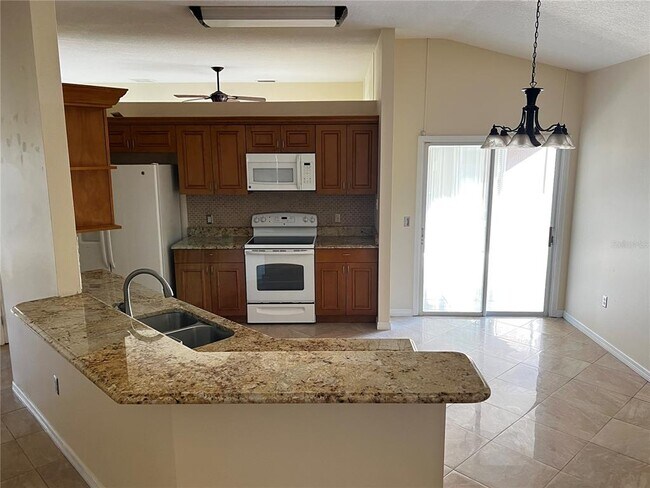 Building Photo - 6555 SW 62nd Ct