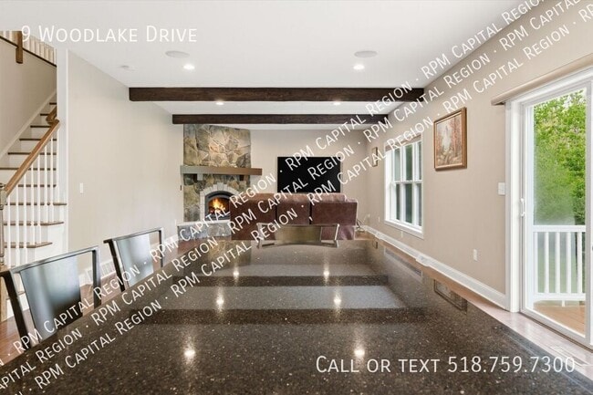 Building Photo - 9 Woodlake Dr