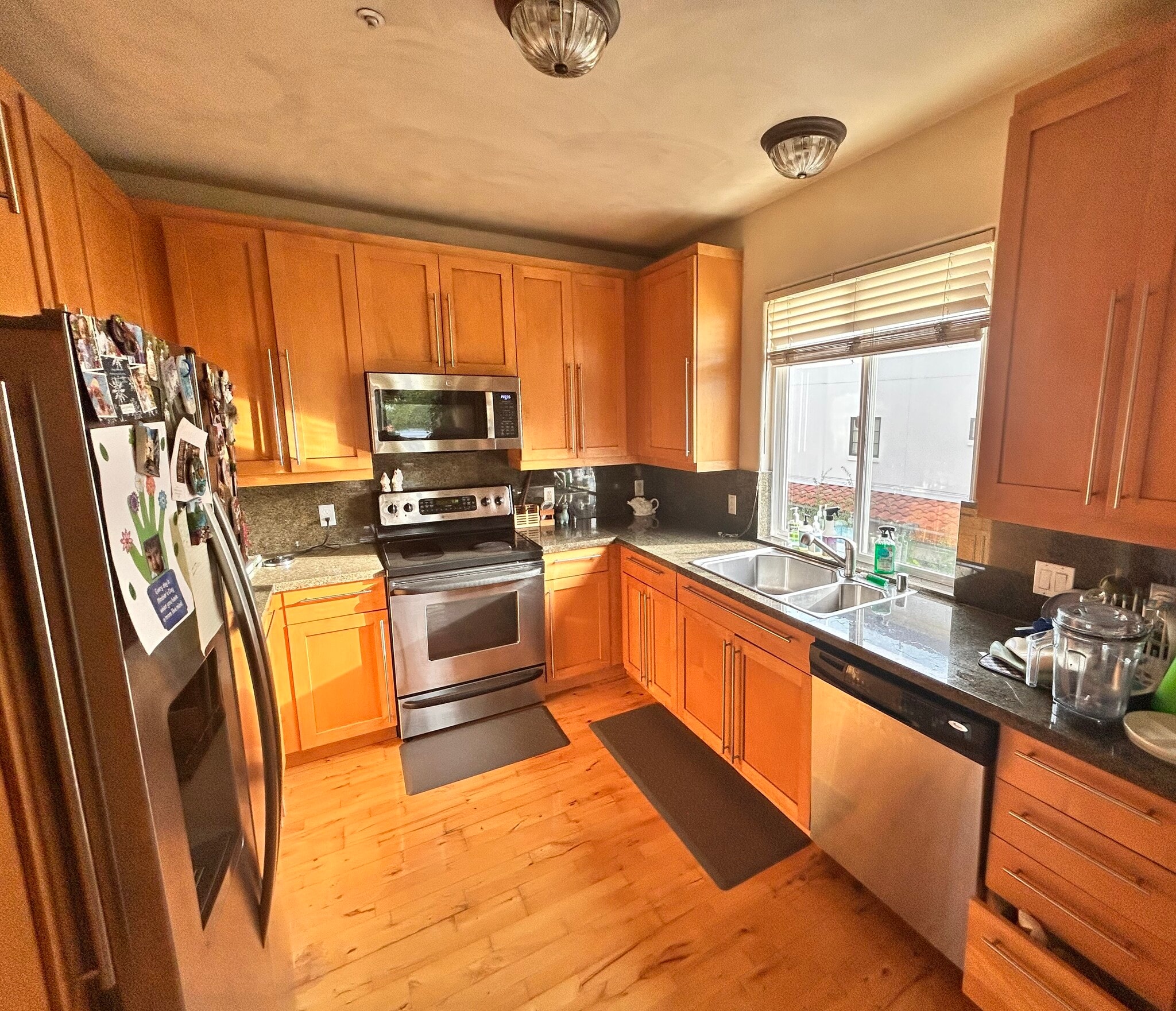 Kitchen - 107 El Camino Real