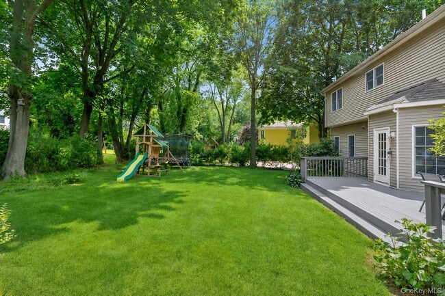 Building Photo - 921 Shore Acres Dr