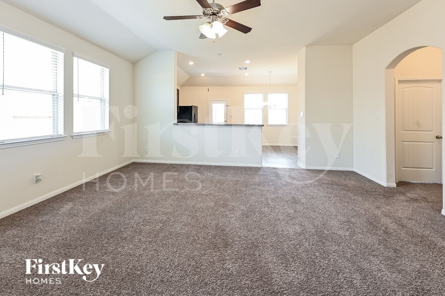 Building Photo - 15809 Roberto Clemente Ct