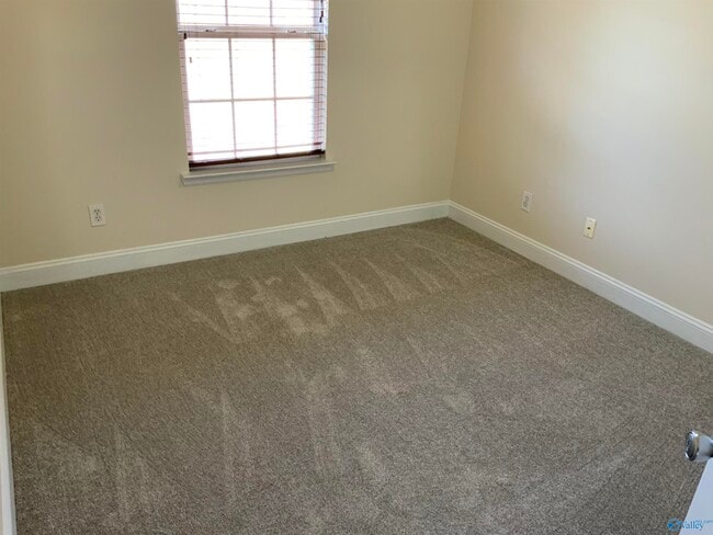 Building Photo - 285 Shadow Ct SW