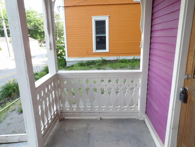 Building Photo - 609 Taylor Ave