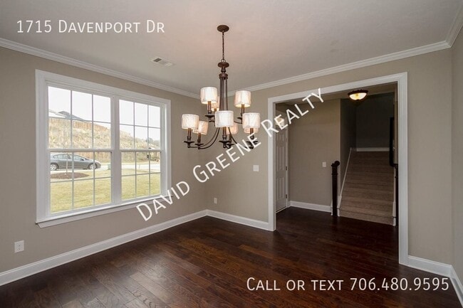 Building Photo - 1715 Davenport Dr