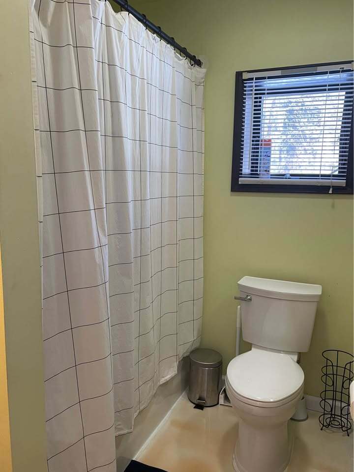 Building Photo - 16 Bonticou View Dr