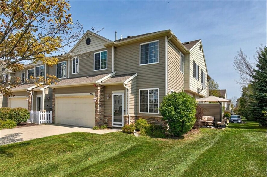End unit with patio and privacy - 551 87th St