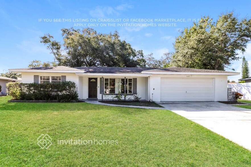 Primary Photo - 2121 McKinley St