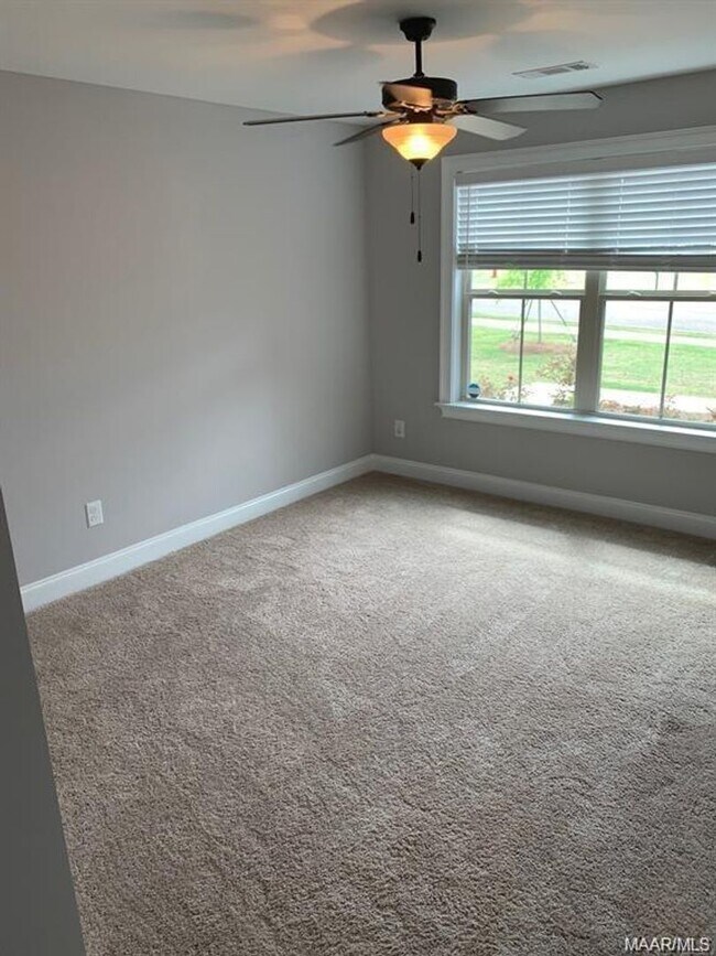 Building Photo - 4 Bedroom in Prattville For Rent