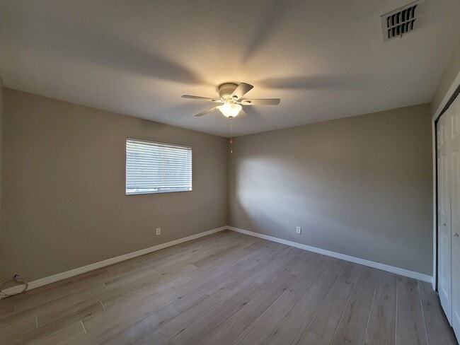 Building Photo - Duplex for rent