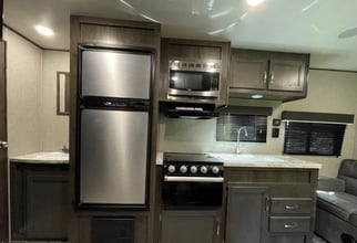 Building Photo - 930 County Rd 3390