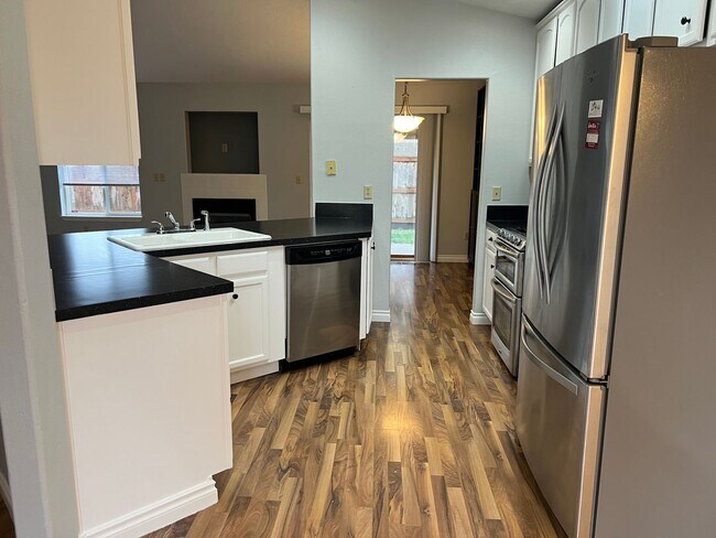 Building Photo - 982 SW Hawthorne St