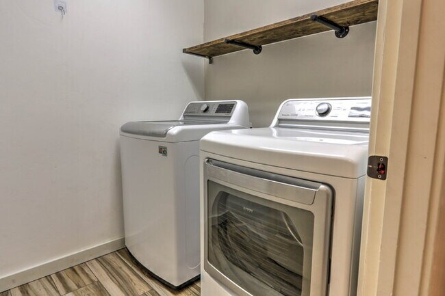 Building Photo - Madera Highlands