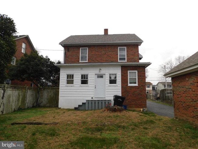 Building Photo - 614 National Ave