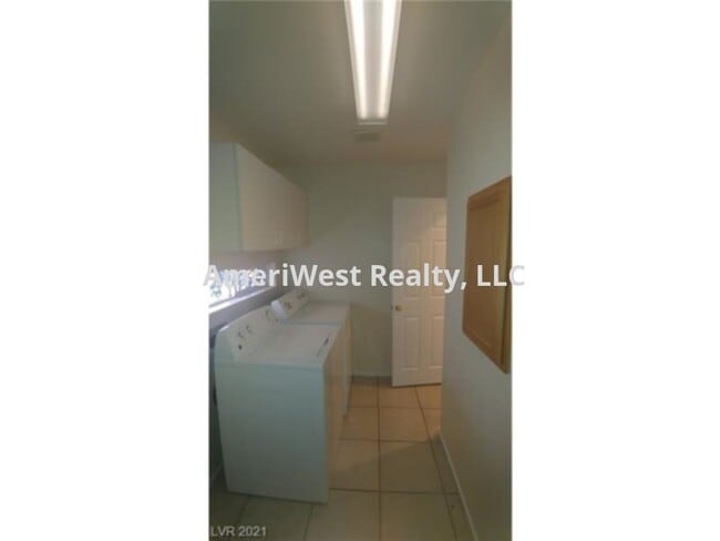 Building Photo - 7590 Aurora Glow St