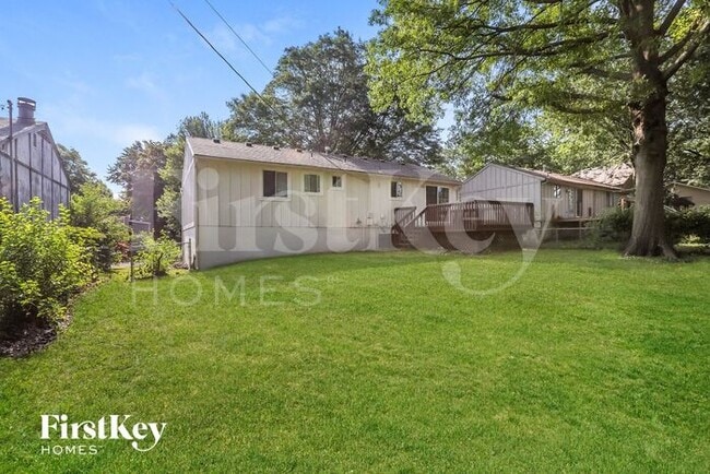 Building Photo - 1605 S Kiowa Dr