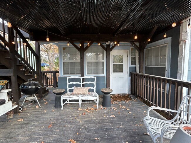 Building Photo - Contact Peggy 501 676 1758