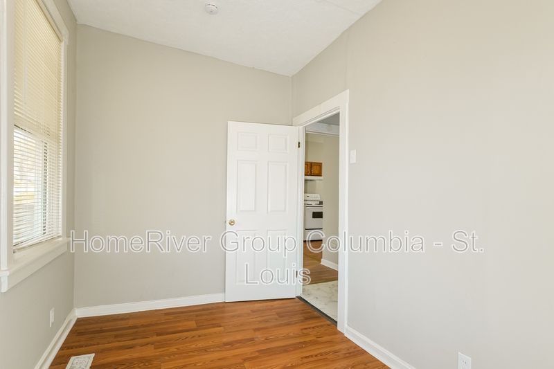 Building Photo - 8914 Ramona Ave