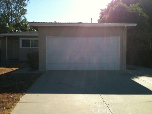 Building Photo - 10406 Densmore Ave