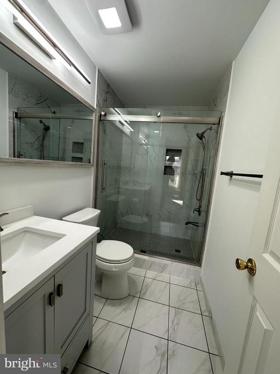 Building Photo - 4713 Columbia Rd