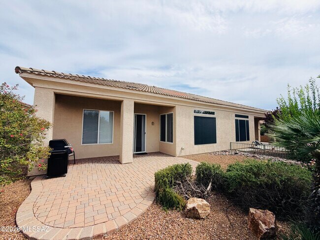 Building Photo - 13009 N Desert Flora Ln