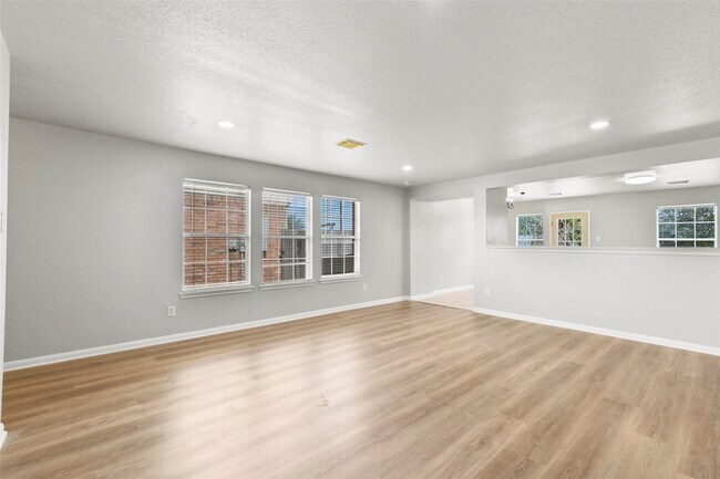 Building Photo - 21106 Blackbluff Ct