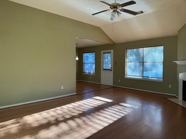 Building Photo - 10811 Cliffton Forge Dr