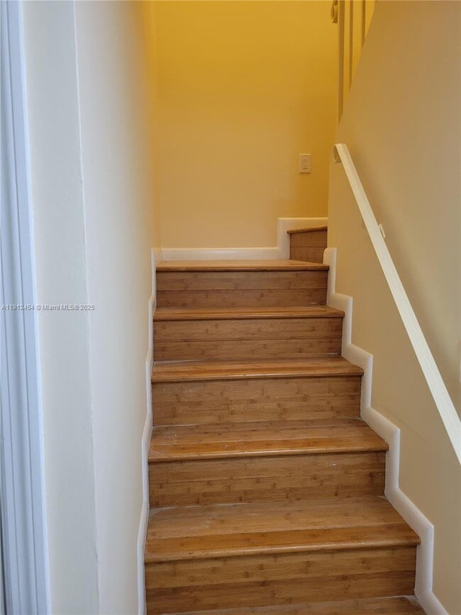 Building Photo - 2750 N 34th Ave