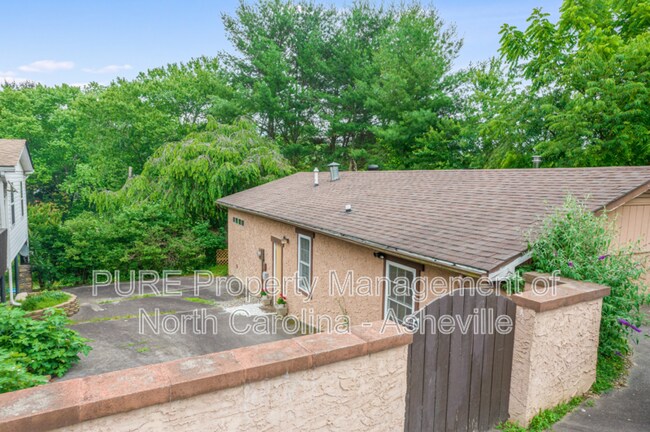 Building Photo - 226 Brickyard Rd