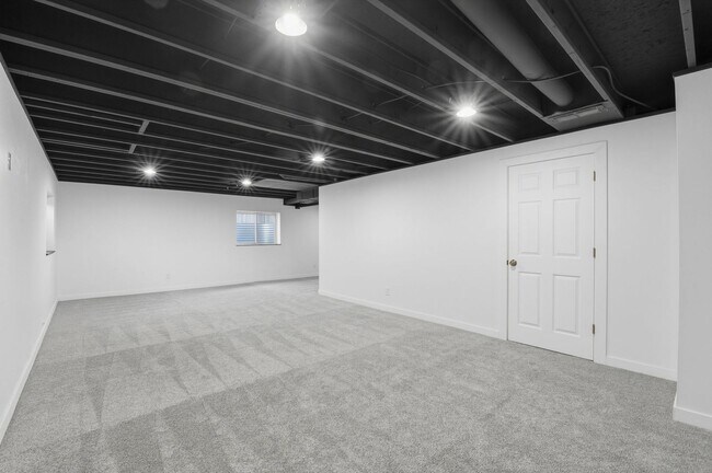 Building Photo - remodeled 3 bedroom Oak Vally Ranch Home