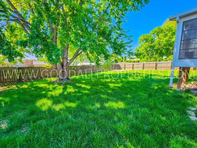 Building Photo - 4 Bedroom 2 car garage home in Clive