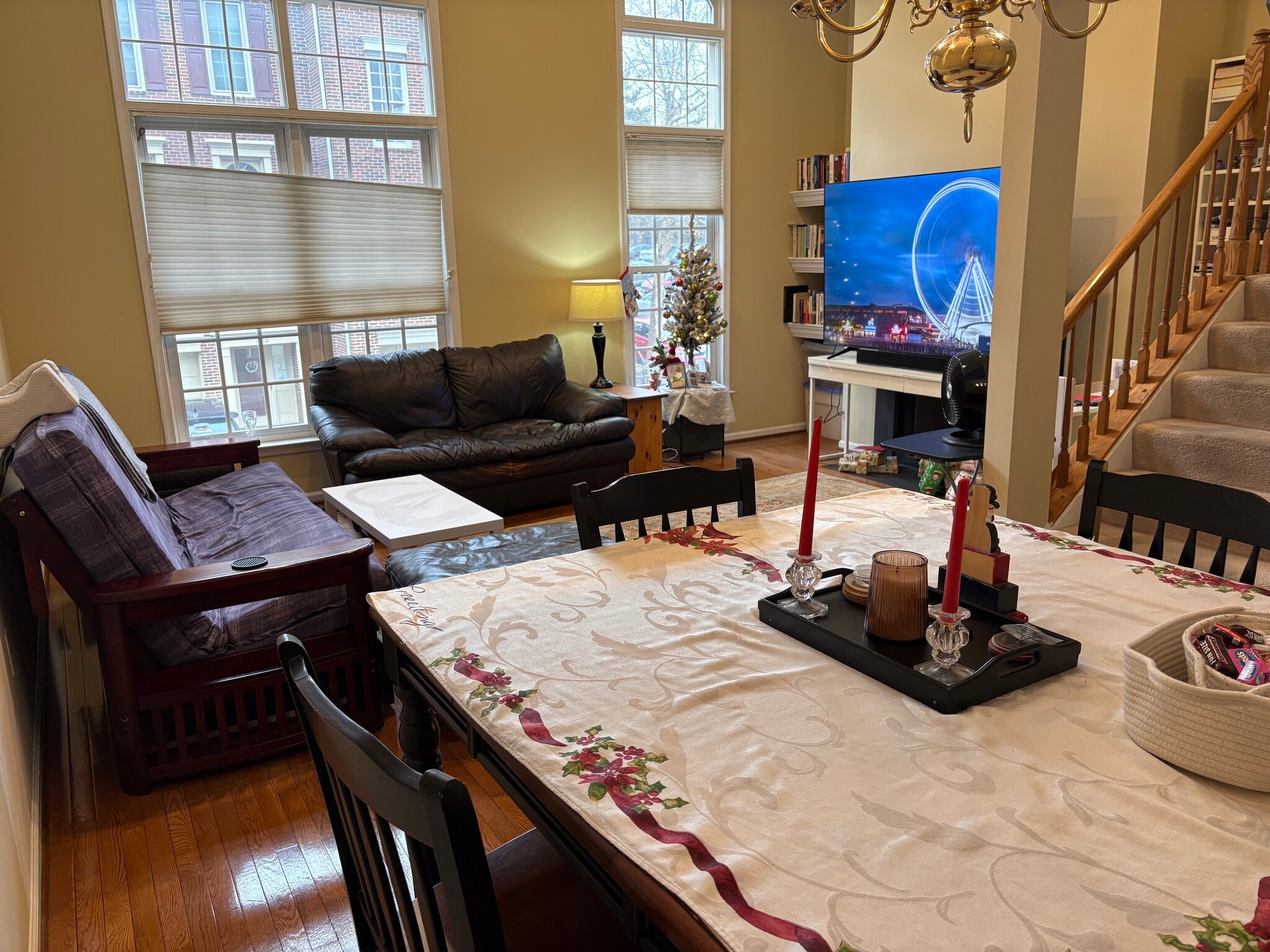 Building Photo - 1902 N Daniel St