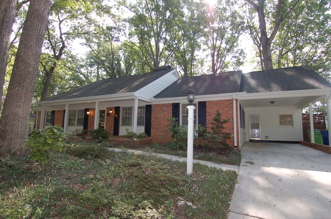 Building Photo - 5400 Emerson Dr