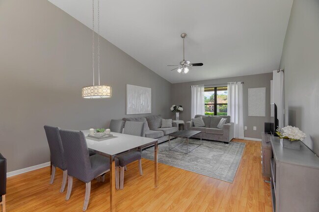 Building Photo - 13115 Belhaven Ct