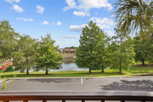 Building Photo - 561 Telfair Square Ct