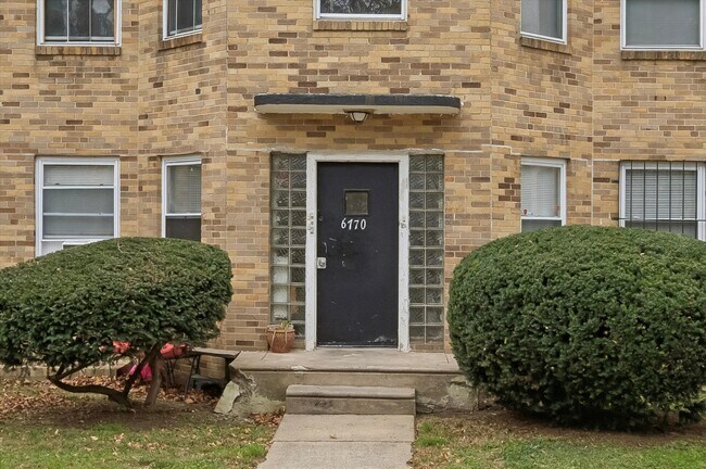 Building Photo - 6770 Blakemore St